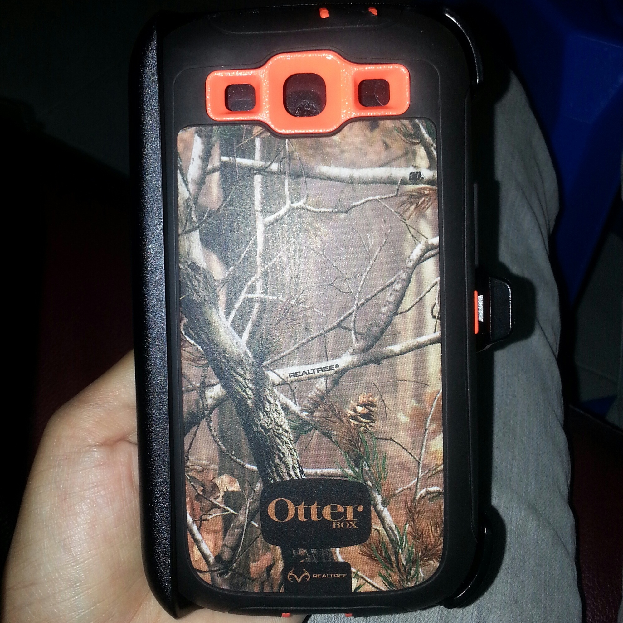 Is The Otterbox Commuter As Good As The Defender
